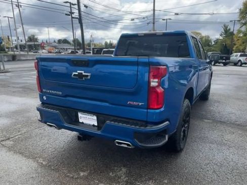 Used 2023 Chevrolet Silverado 1500 RST AWD/4WD image 2