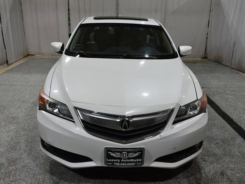 Used 2013 Acura ILX w/ Premium Package image 2