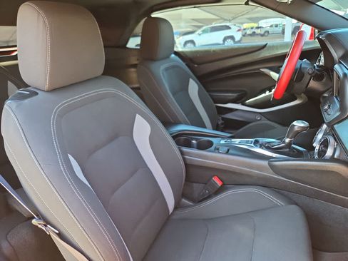 Used 2020 Chevrolet Camaro LT RWD image 18