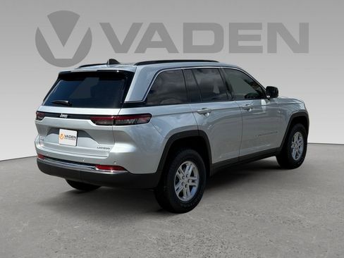 New 2025 Jeep Grand Cherokee Laredo image 21