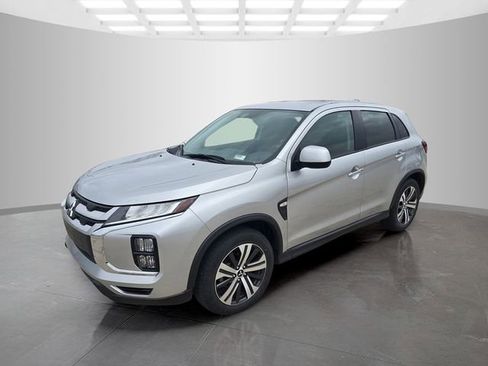 Used 2025 Mitsubishi Outlander Sport ES image 3