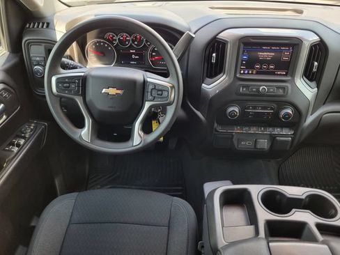 Used 2022 Chevrolet Silverado 1500 Custom w/ Safety Confidence Package RWD image 13