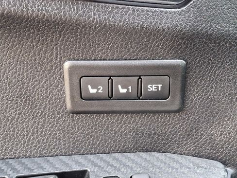 Used 2013 Toyota RAV4 Limited image 30