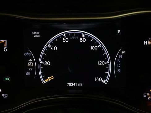 Used 2014 Jeep Grand Cherokee Overland w/ Advanced Technology Group AWD/4WD image 17