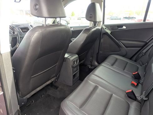 Used 2016 Volkswagen Tiguan S image 30
