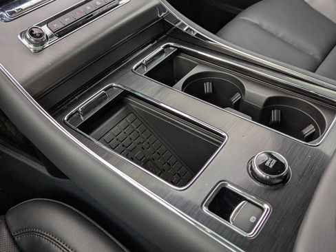 New 2025 Lincoln Aviator 2WD w/ Jet Appearance Package image 13