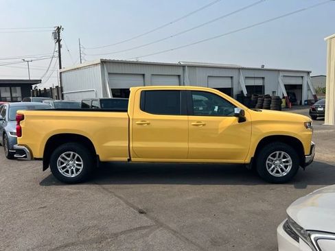 Used 2022 Chevrolet Silverado 1500 LT AWD/4WD image 4
