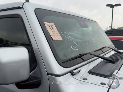 Used 2024 Jeep Wrangler High Altitude image 17