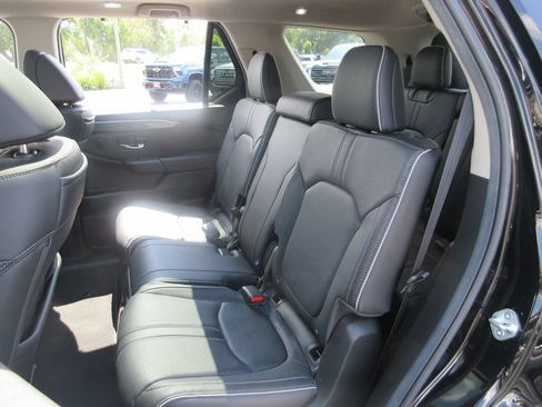 Used 2025 Honda Pilot Elite image 22
