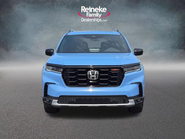 Used 2024 Honda Pilot TrailSport image 2
