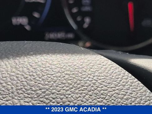 Used 2023 GMC Acadia SLT w/ Technology Package AWD/4WD image 21