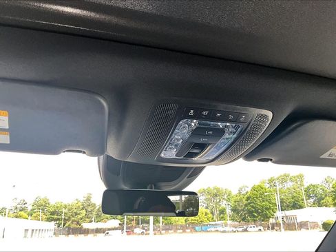 Used 2025 Mercedes-Benz GLE 450e 4MATIC image 36