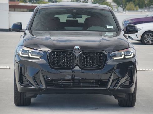 Used 2025 BMW X4 xDrive30i w/ M Sport Package AWD/4WD image 2