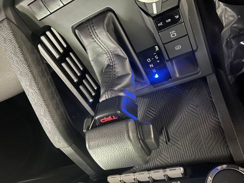 Used 2024 Toyota Tacoma TRD Off-Road image 24