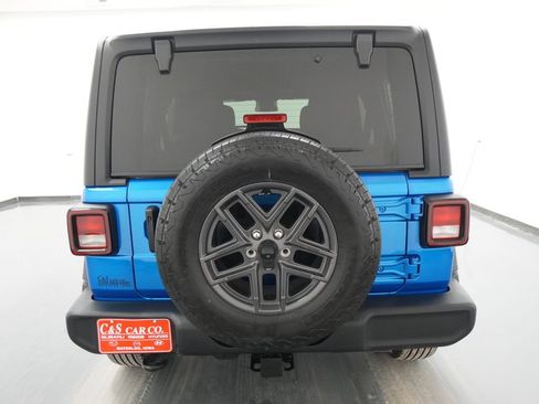 Used 2024 Jeep Wrangler Unlimited Sport AWD/4WD image 8