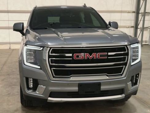 Certified 2023 GMC Yukon XL SLT w/ SLT Luxury Package image 3