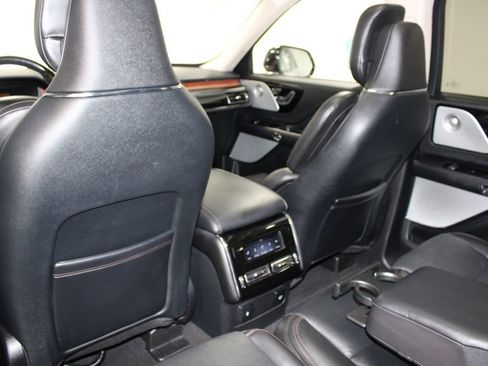 Used 2022 Lincoln Aviator Reserve w/ Equipment Group 201A image 28