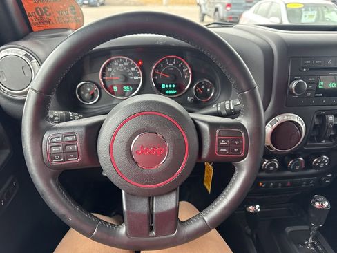 Used 2016 Jeep Wrangler Unlimited Sahara w/ Connectivity Group image 8