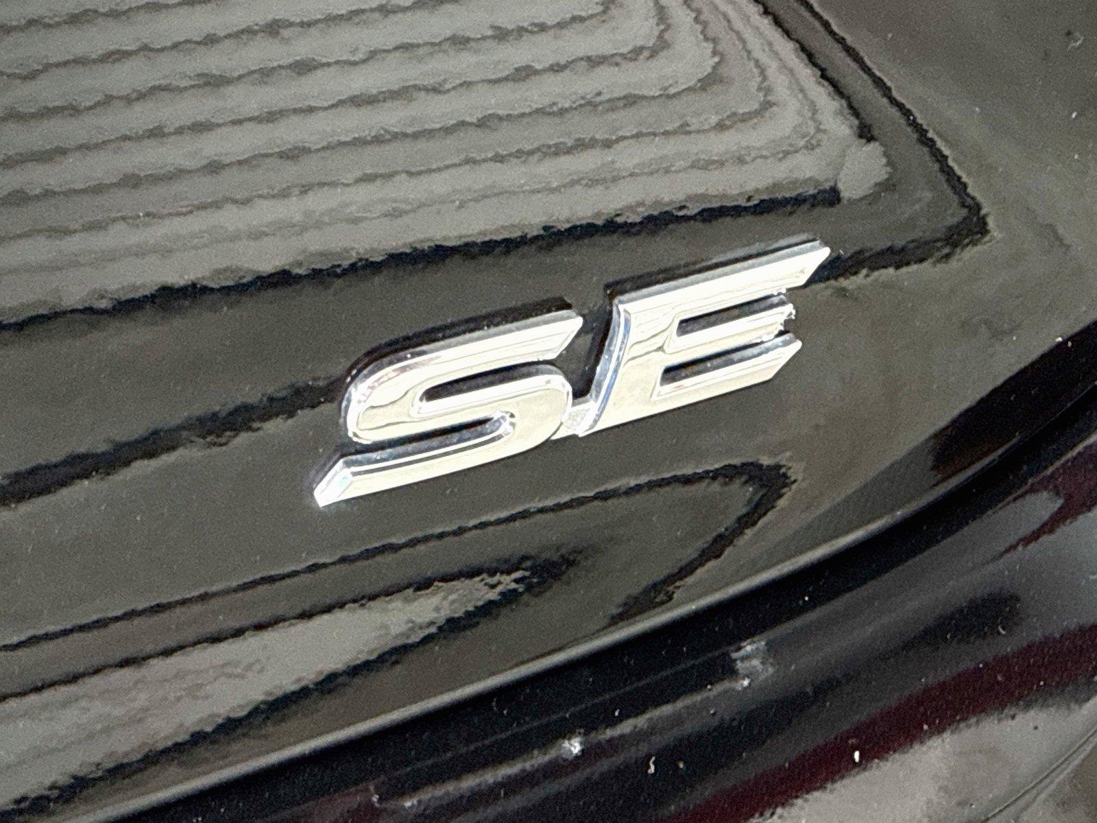 Used 2026 Toyota Camry SE FWD image 39