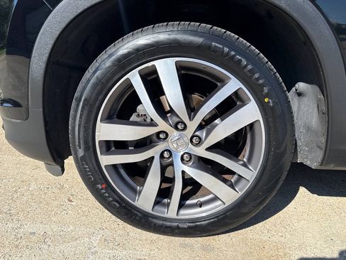 Used 2017 Honda Pilot Elite image 9