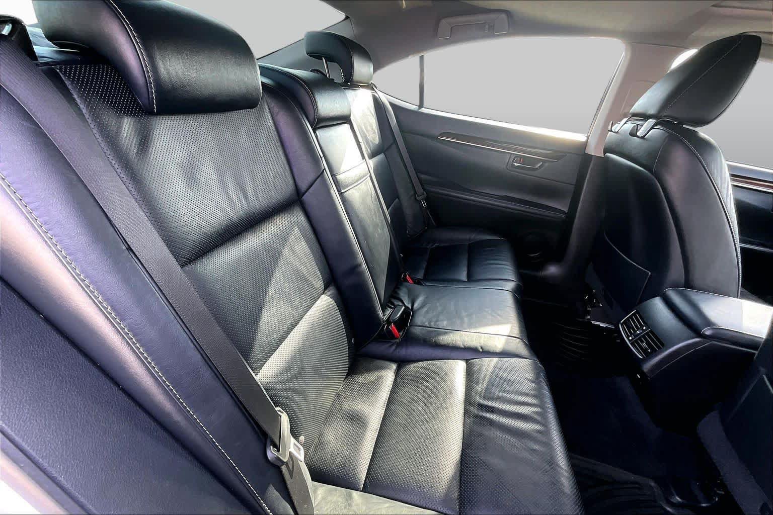 Used 2014 Lexus ES 350 w/ Luxury Package FWD image 20