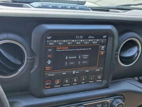 Used 2023 Jeep Wrangler Unlimited Sahara w/ Cold Weather Group AWD/4WD image 23