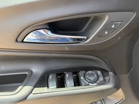 Used 2022 Chevrolet Equinox Premier AWD/4WD image 11