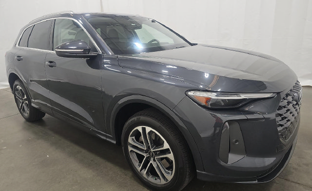 Used 2025 Audi Q5 Premium Plus AWD/4WD image 5