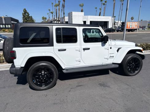Used 2023 Jeep Wrangler Unlimited Sahara AWD/4WD image 11