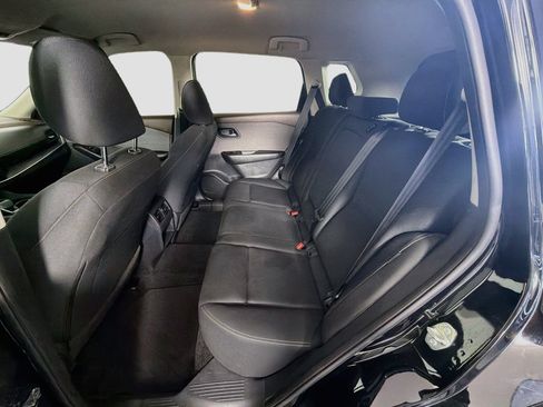 Used 2023 Nissan Rogue S FWD image 28