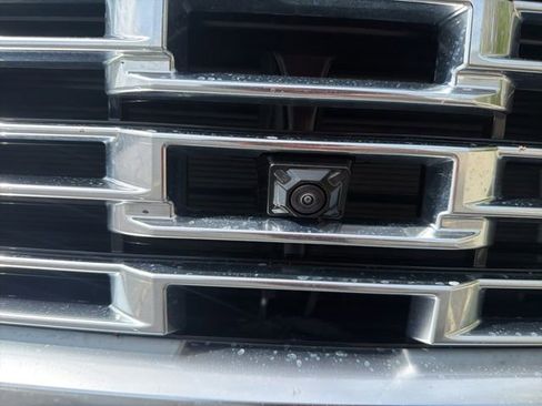 Used 2025 GMC Yukon Denali w/ Sun & Power Step Package AWD/4WD image 9