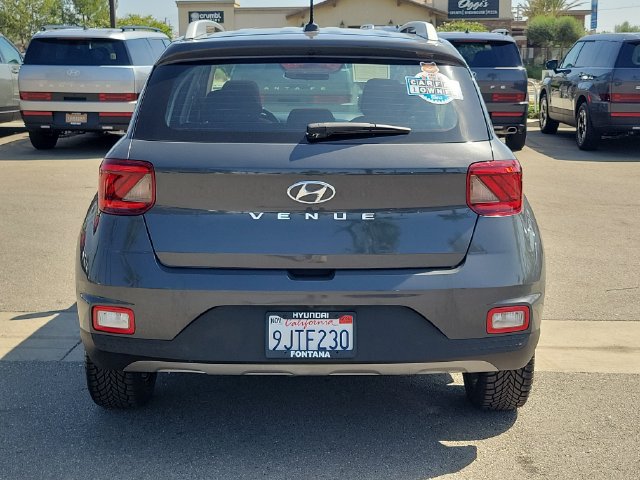Certified 2024 Hyundai Venue SEL FWD image 33
