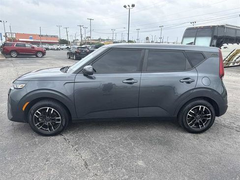 Used 2020 Kia Soul LX FWD image 9