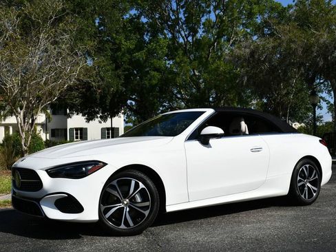 Used 2024 Mercedes-Benz CLE 300 4MATIC Cabriolet w/ Driver Assistance Package image 28