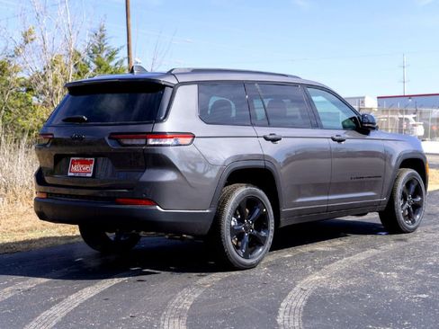 New 2025 Jeep Grand Cherokee L Altitude image 6