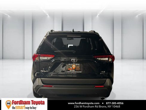 Certified 2025 Toyota RAV4 XLE AWD/4WD image 6