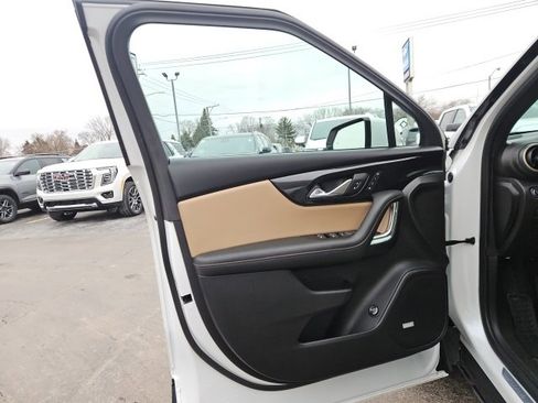 Used 2023 Chevrolet Blazer Premier image 33