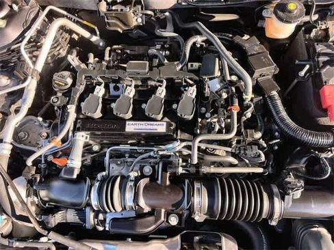 Used 2018 Honda Accord EX image 10