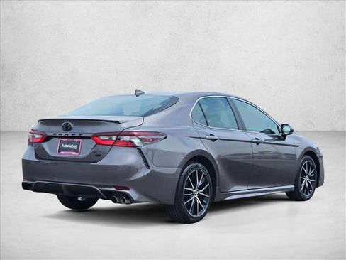 Used 2024 Toyota Camry SE FWD image 5