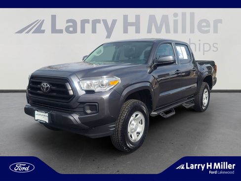 Used 2020 Toyota Tacoma SR image 1