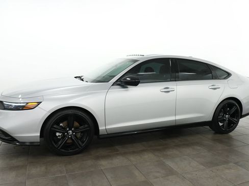 Used 2024 Honda Accord Sport image 2