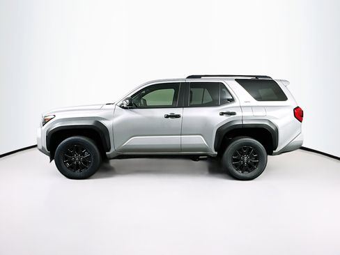Used 2026 Toyota 4Runner SR5 AWD/4WD image 4