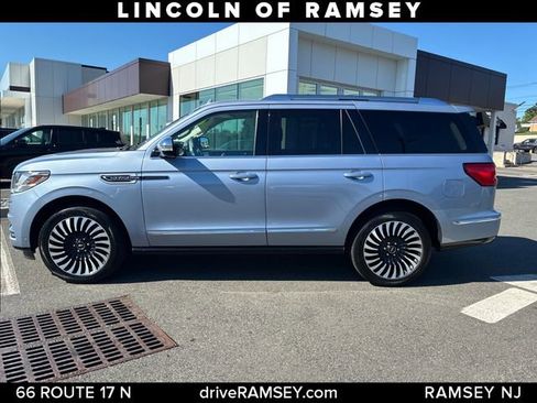 Used 2020 Lincoln Navigator Black Label AWD/4WD image 2