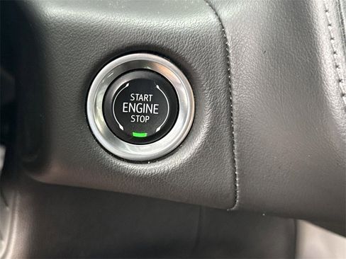 Used 2024 Chevrolet Suburban LT image 16