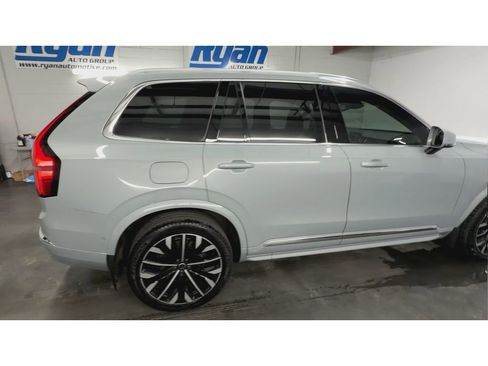Used 2025 Volvo XC90 B6 Plus w/ Protection Package Premier image 9
