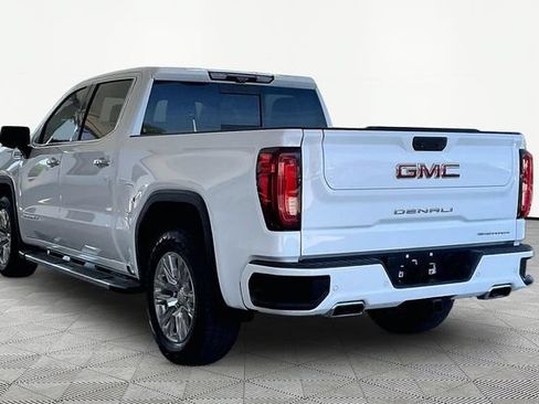 Used 2023 GMC Sierra 1500 Denali w/ Technology Package AWD/4WD image 4