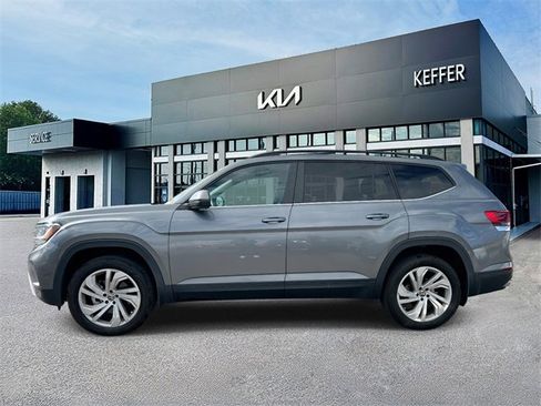 Used 2023 Volkswagen Atlas SE w/ Panoramic Sunroof Package image 5