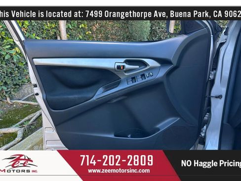 Used 2010 Toyota Matrix S image 39