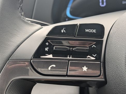 New 2026 Hyundai Elantra SEL Sport FWD image 28