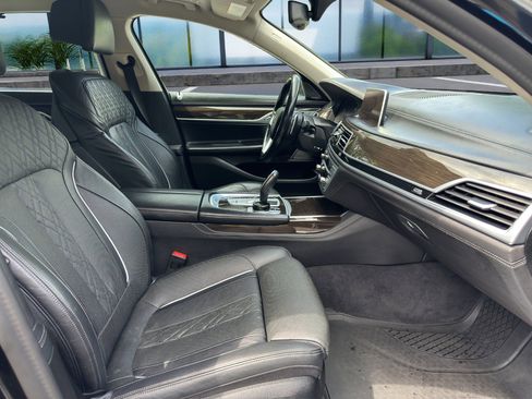 Used 2021 BMW 740i xDrive 740i xDrive Sedan w/ Luxury Rear Seating Package image 18